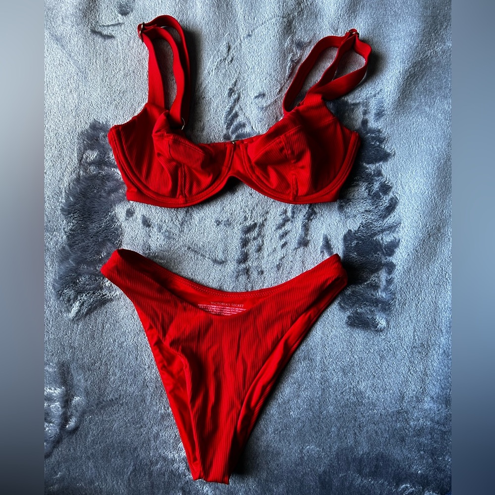 VS RED SWIM WEAR